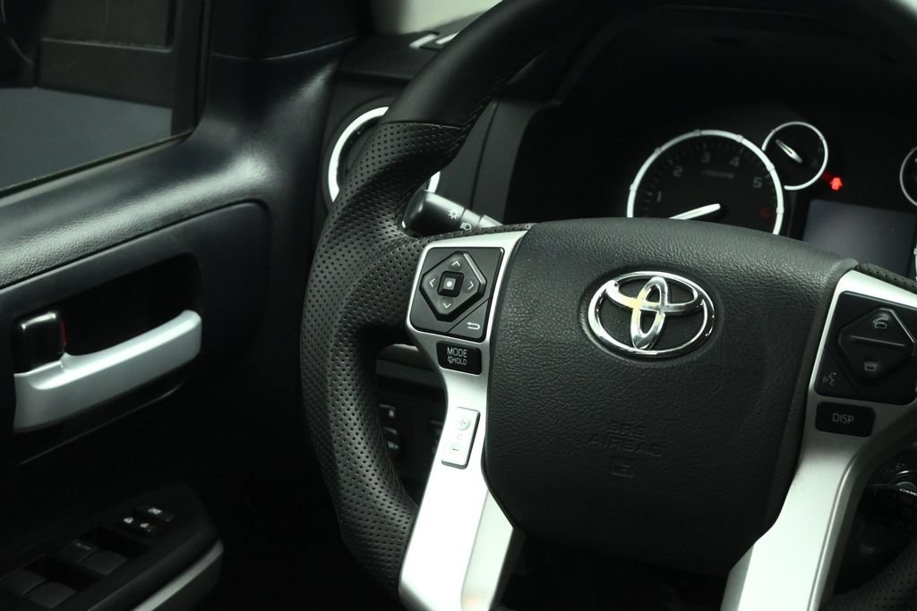 Used 2014 Toyota Tundra SR5 w/ SR5 Upgrade Package AWD/4WD image 41