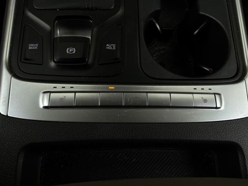 Used 2026 Kia Carnival FWD image 23