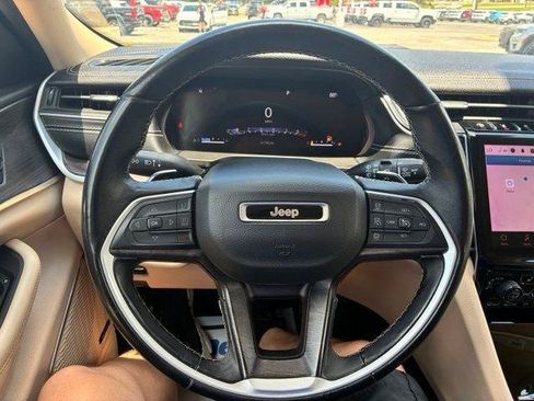 Used 2022 Jeep Grand Cherokee L Limited RWD image 19