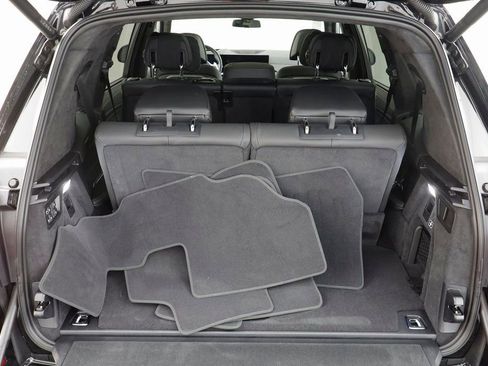 Certified 2025 BMW X7 M60i image 18