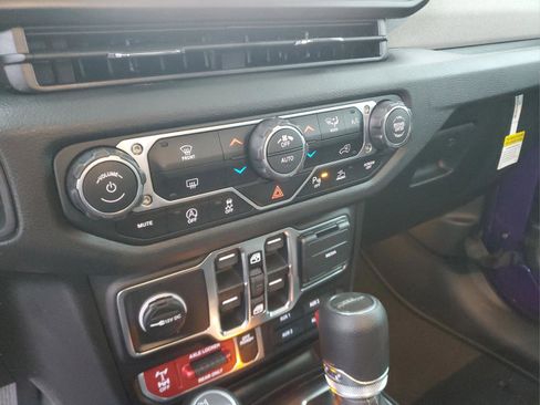 New 2026 Jeep Gladiator Willys AWD/4WD image 23