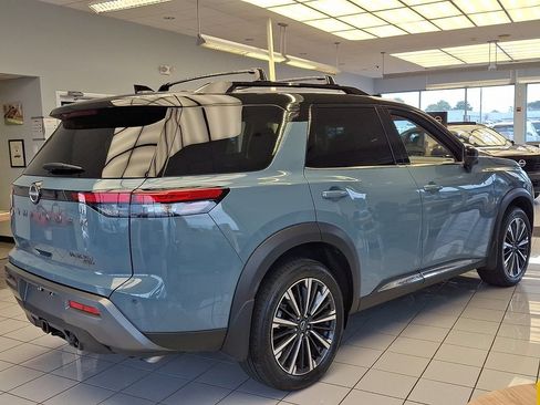 Certified 2026 Nissan Pathfinder Platinum w/ Lighting Package AWD/4WD image 7