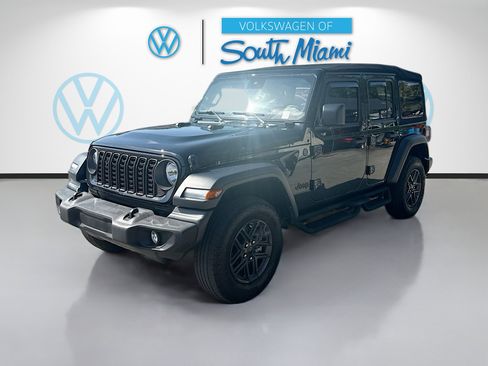Used 2024 Jeep Wrangler Unlimited Sport AWD/4WD image 3