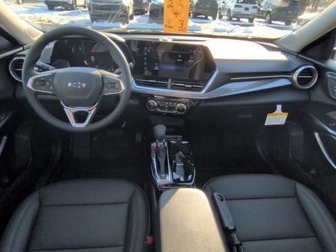 New 2026 Chevrolet Trax ACTIV w/ Sunroof Package FWD image 22