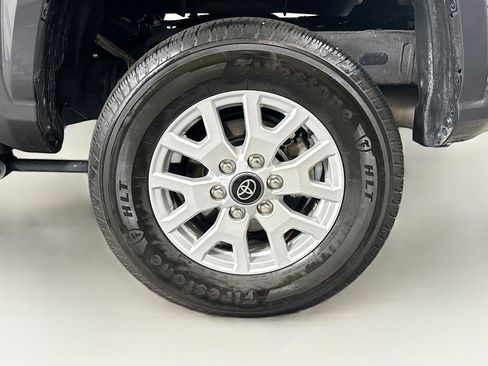 Used 2025 Toyota Tacoma SR5 image 11