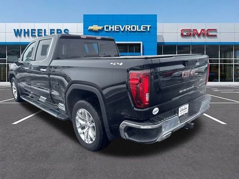 Used 2022 GMC Sierra 1500 SLT w/ SLT Convenience Package image 3
