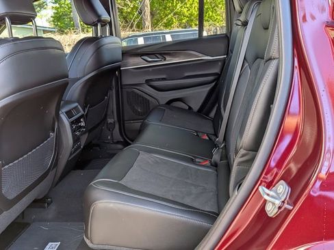 New 2026 Jeep Grand Cherokee Altitude AWD/4WD image 13