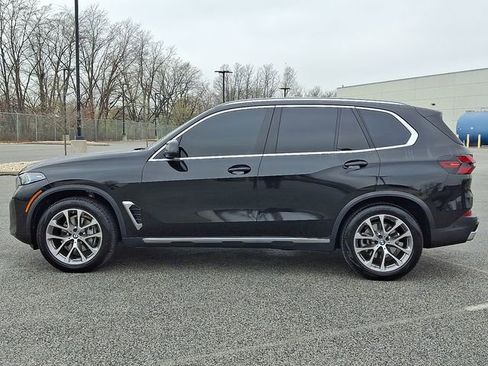 Used 2024 BMW X5 xDrive40i w/ Premium Package AWD/4WD image 7