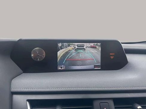 Used 2019 Lexus UX 250h AWD/4WD image 9
