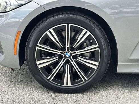 Used 2025 BMW 330i xDrive Sedan w/ Convenience Package AWD/4WD image 11