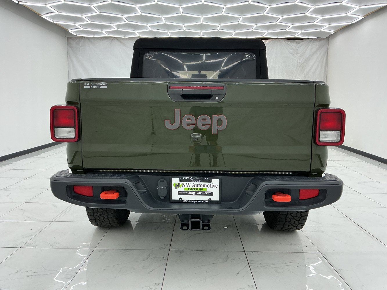 Used 2023 Jeep Gladiator Mojave w/ Trailer Tow Package AWD/4WD image 10