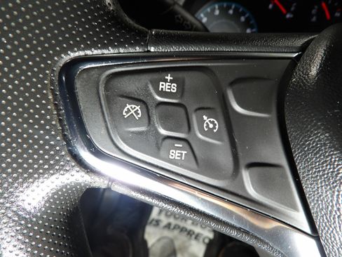 Used 2021 Chevrolet Malibu LS FWD image 17