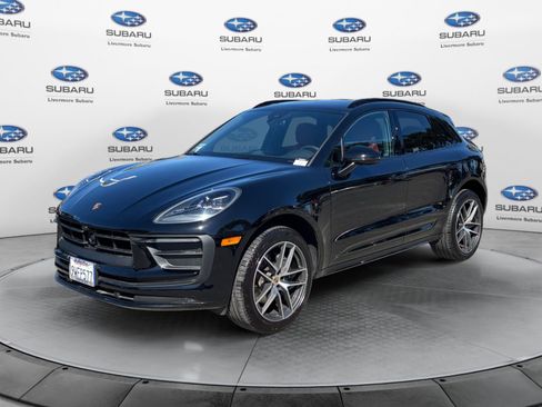 Used 2026 Porsche Macan AWD/4WD image 1