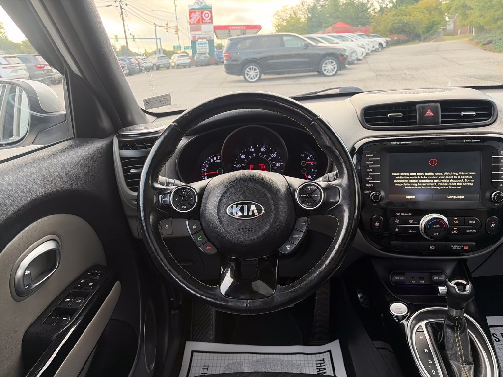 Used 2014 Kia Soul + w/ Primo Package FWD image 14