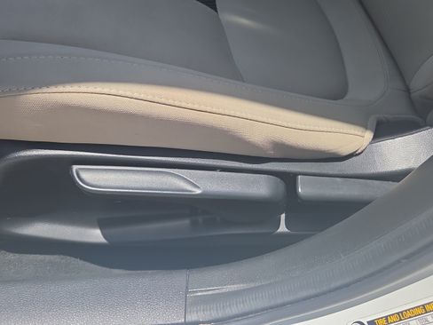 Certified 2020 Honda Civic LX image 10