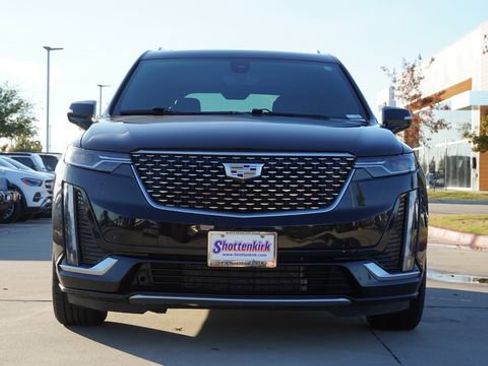 Used 2020 Cadillac XT6 Premium Luxury image 2