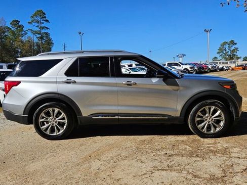 Used 2023 Ford Explorer Limited w/ Equipment Group 301A image 14