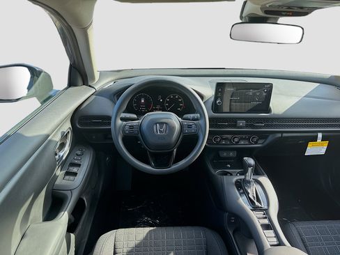 Certified 2026 Honda HR-V LX image 17