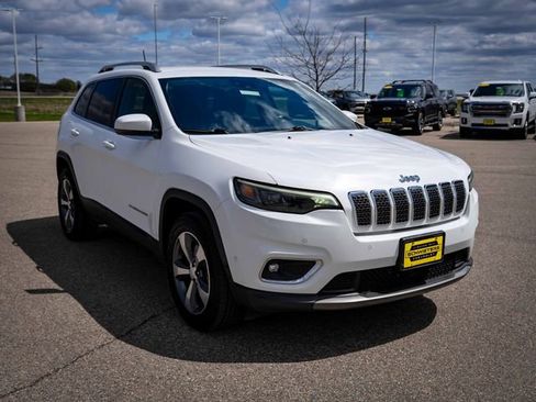 Used 2019 Jeep Cherokee Limited w/ Luxury Group AWD/4WD image 3