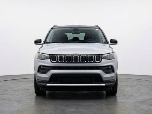 Used 2025 Jeep Compass Limited image 2