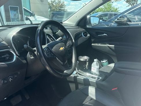Used 2020 Chevrolet Equinox Premier AWD/4WD image 2
