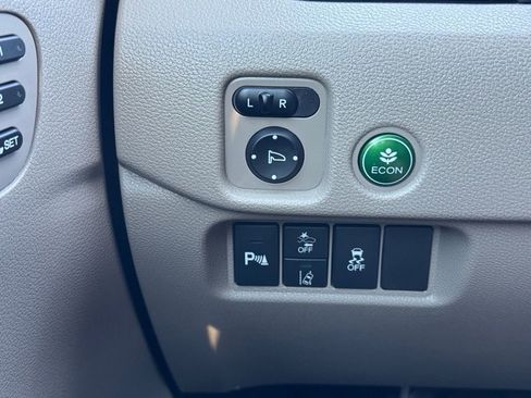 Used 2022 Honda Pilot Touring image 17