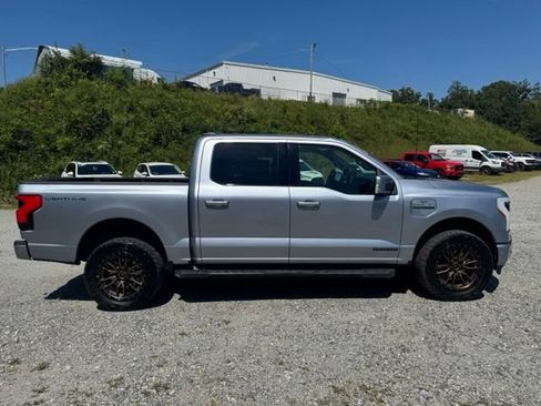Used 2022 Ford F150 Lightning Lariat AWD/4WD image 10