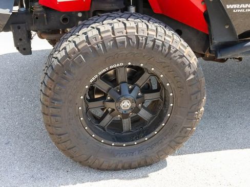 Used 2014 Jeep Wrangler Unlimited Sahara AWD/4WD image 7