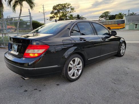 Used 2009 Mercedes-Benz C 300 Luxury image 5