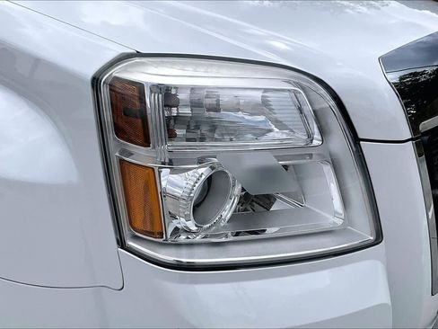 Used 2015 GMC Terrain SLE image 24