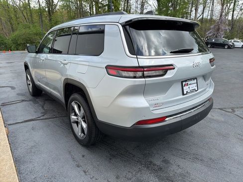 Certified 2025 Jeep Grand Cherokee L Limited w/ Luxury Tech Group II AWD/4WD image 13