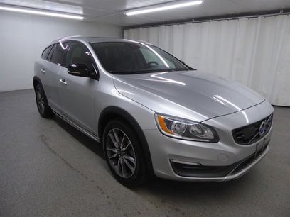 Used 2015 Volvo V60 T5 Cross Country w/ Convenience Package