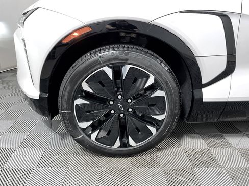 New 2025 Chevrolet Blazer EV RS image 90