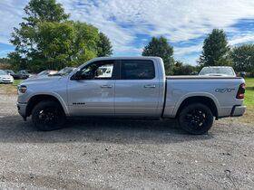 Used 2022 RAM 1500 Laramie AWD/4WD image 7