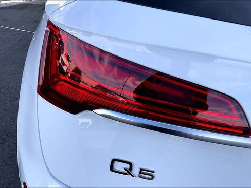 Used 2023 Audi Q5 2.0T Premium image 28