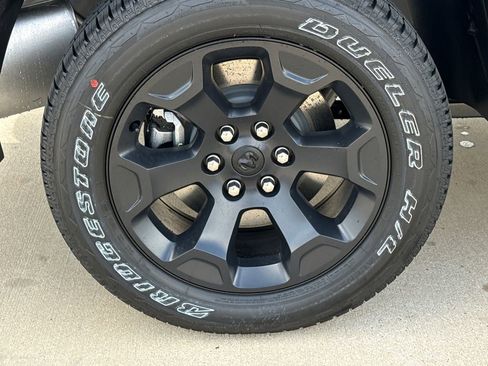 New 2026 RAM 1500 Express AWD/4WD image 10