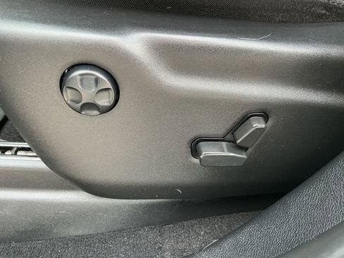 Used 2021 Jeep Grand Cherokee Laredo X image 25