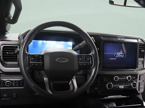 Used 2025 Ford F250 Platinum AWD/4WD image 9