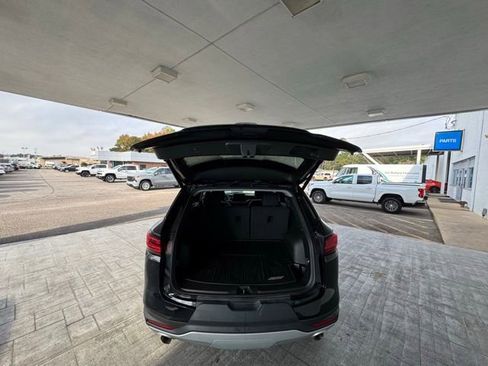 Used 2024 Chevrolet Blazer LT w/ Convenience Package image 9