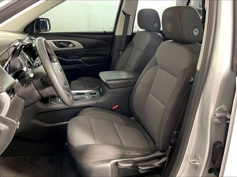 Used 2020 Chevrolet Traverse LS FWD image 32