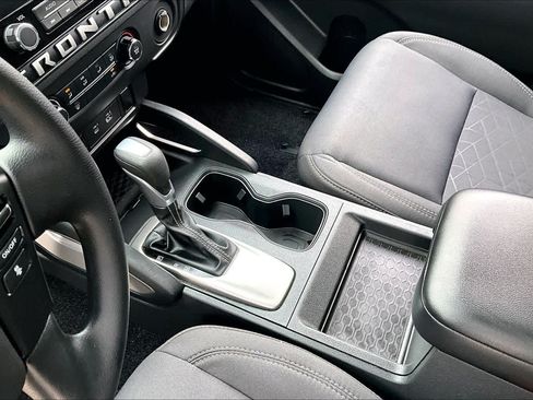 Certified 2025 Nissan Frontier SV RWD image 30