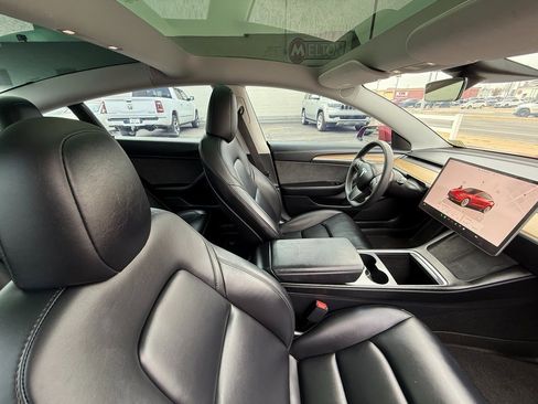 Used 2023 Tesla Model 3 Standard Range image 10