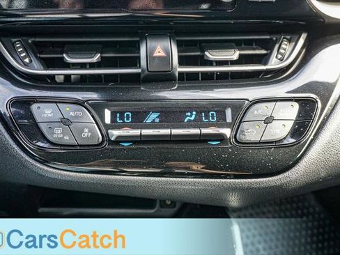 Used 2019 Toyota C-HR XLE image 30