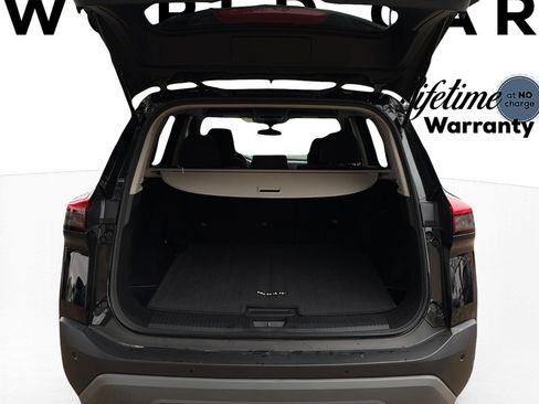 Used 2023 Nissan Rogue S FWD image 17