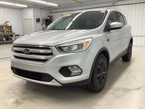 Used 2019 Ford Escape SE AWD/4WD image 2