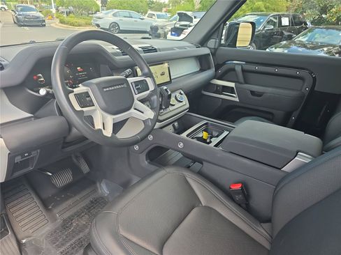 Used 2023 Land Rover Defender 90 S AWD/4WD image 10