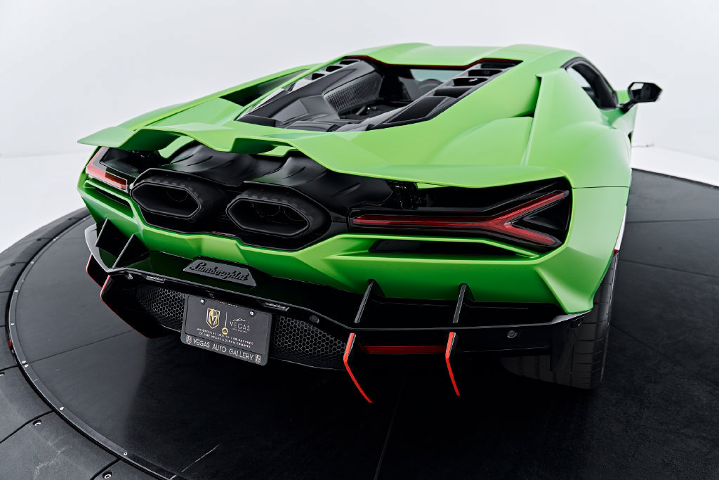 Used 2024 Lamborghini Revuelto AWD/4WD image 28