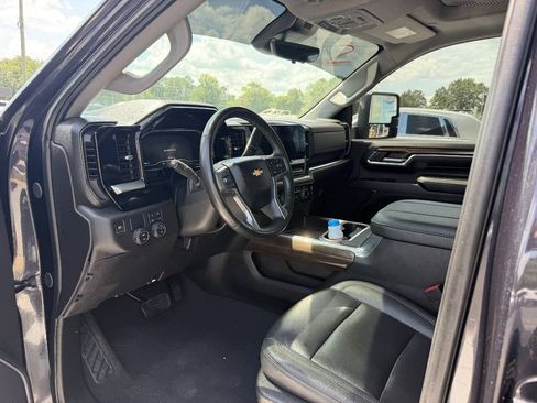 Used 2024 Chevrolet Silverado 3500 LT w/ All Star Edition RWD image 9
