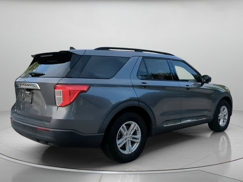 Certified 2021 Ford Explorer XLT RWD image 28