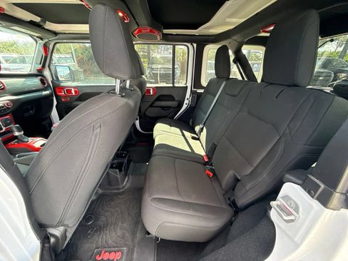 Used 2020 Jeep Wrangler Unlimited Sahara AWD/4WD image 6